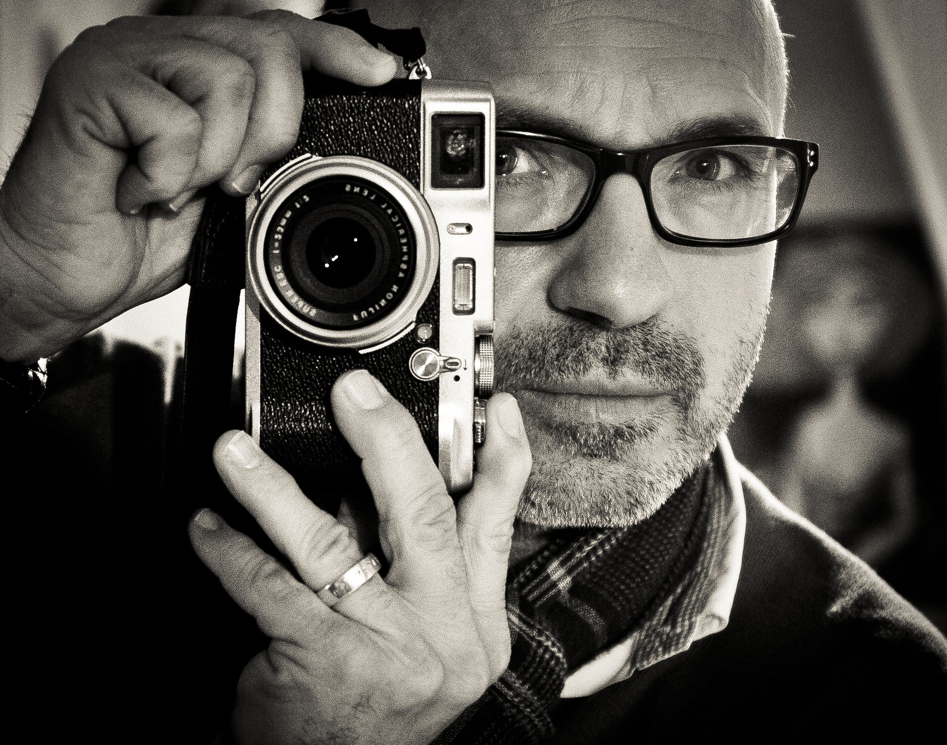 Portät_Thomas_Neu_mit Fujix100.jpg